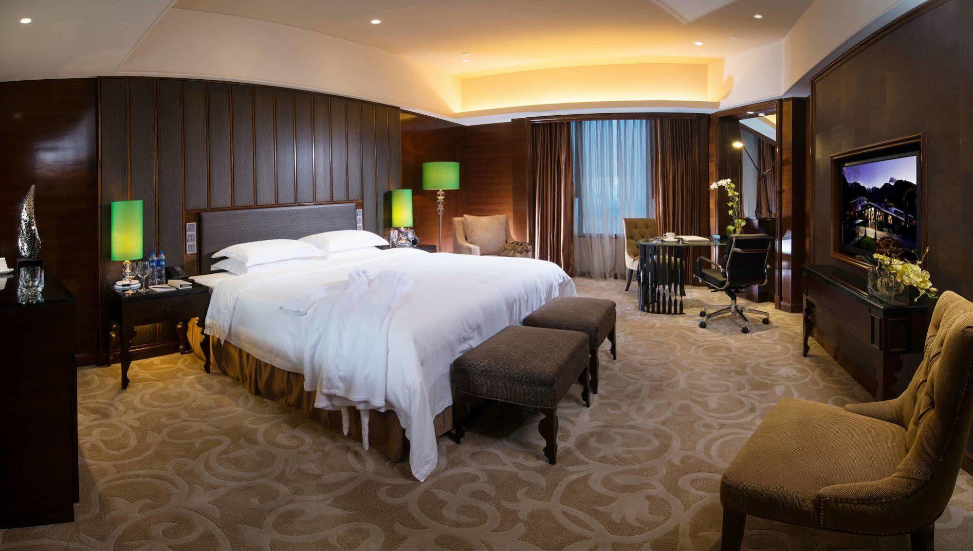 Malachite Hotel Dongguan Дунгуань Экстерьер фото