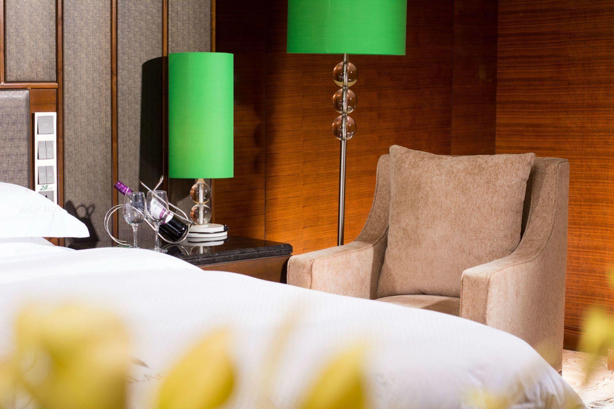 Malachite Hotel Dongguan Дунгуань Экстерьер фото